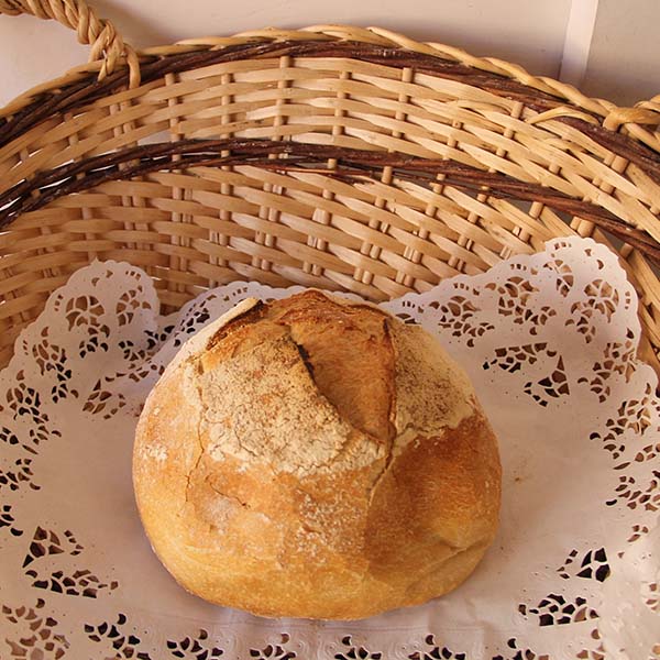 Grosse boule de pain blanc Grosse boule de pain blanc
